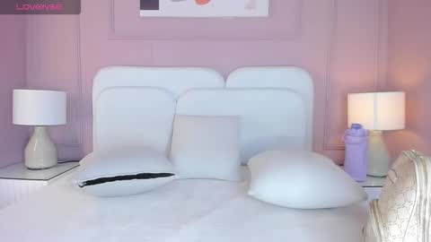 Snapshot of danee_19 chatting on 12/23/25, 10:46 Daniela online show from 12/23/25, 10:46