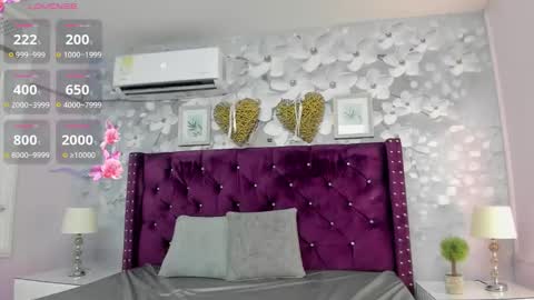 Snapshot of danee_19 chatting on 02/27/26, 11:10 Daniela online show from 02/27/26, 11:10