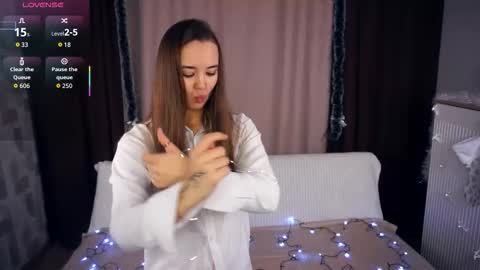 Asha online show from 12/15/25, 05:12