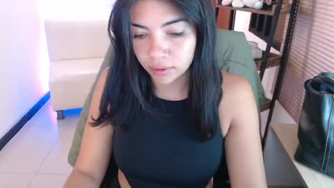 Veronica online show from 05/25/26, 12:00