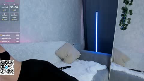 Bella online show from 12/21/24, 01:26