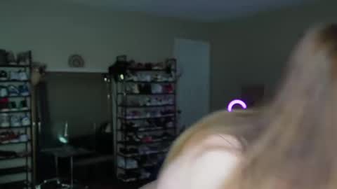 Snapshot of dangerouslybeautiful chatting on 02/19/25, 07:05 Lexi online show from 02/19/25, 07:05