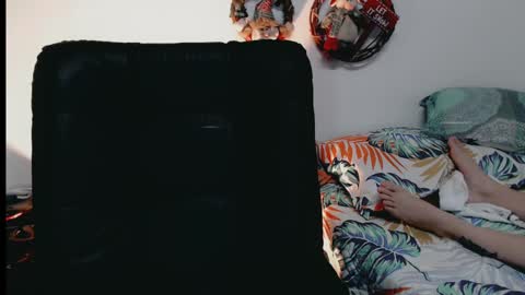 dani y jocelyn online show from 12/19/24, 11:46