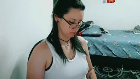 dani y jocelyn online show from 04/08/26, 06:19