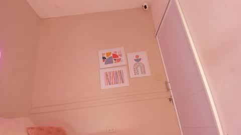 Snapshot of dani_skinny_ chatting on 11/07/25, 11:32 Hi I am Dani online show from 11/07/25, 11:32