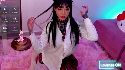 Snapshot of dani_valen chatting on 09/10/25, 11:05 Dani online show from 09/10/25, 11:05