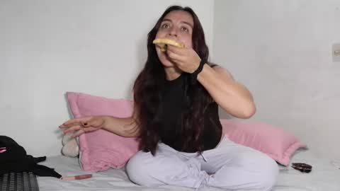 Snapshot of dani_widow chatting on 12/31/24, 03:12 dani_widow online show from 12/31/24, 03:12