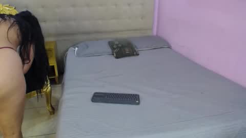 Danibloom  online show from 02/25/26, 12:15