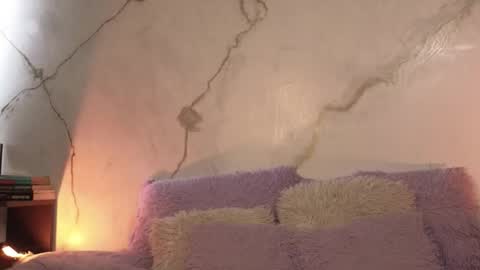 DANI independent model IG online show from 11/17/25, 05:08