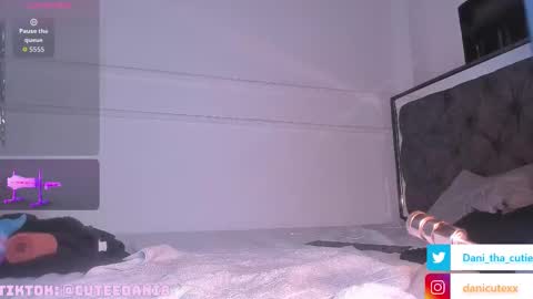 danicutexxx online show from 12/14/25, 09:58