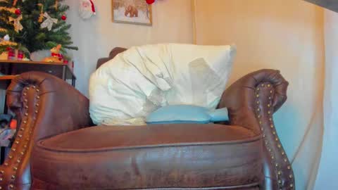 danidollxxx online show from 12/18/25, 04:40