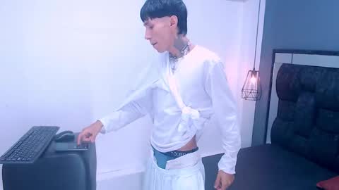 Daniel Delux  online show from 10/21/25, 04:13