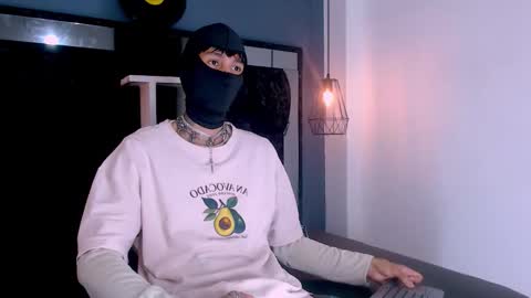 Daniel Delux  online show from 11/22/25, 02:05