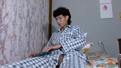 Snapshot of daniel_deluxx chatting on 04/13/26, 12:49 daniel_deluxx online show from 04/13/26, 12:49