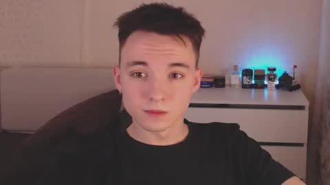 Snapshot of daniel_isaak chatting on 12/21/25, 07:21 Daniel Jerry online show from 12/21/25, 07:21