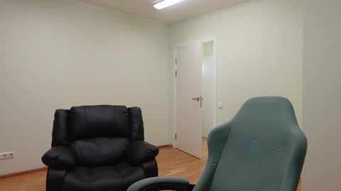 DANIEL SHAWN online show from 04/08/26, 09:37