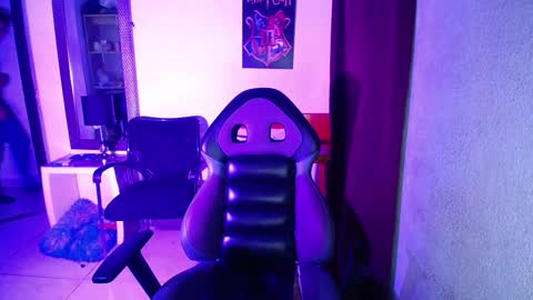 daniel_velez26 online show from 11/23/25, 04:01