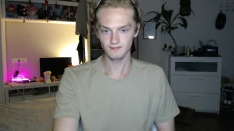 Snapshot of daniel_yumm chatting on 07/05/26, 12:06 Daniel online show from 07/05/26, 12:06