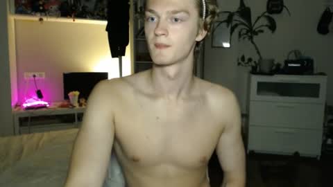 Snapshot of daniel_yumm chatting on 07/17/26, 05:18 Daniel online show from 07/17/26, 05:18