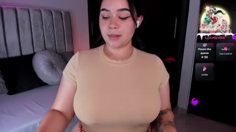 Snapshot of daniela_hornny chatting on 12/28/24, 10:14 dani h0rx online show from 12/28/24, 10:14