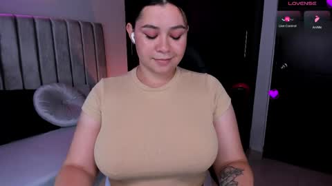 Snapshot of daniela_hornny chatting on 02/20/25, 05:44 dani h0rx online show from 02/20/25, 05:44