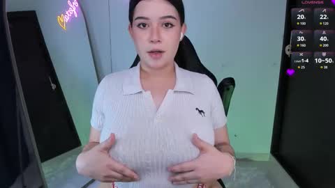 Snapshot of daniela_hornny chatting on 09/11/25, 04:23 dani h0rx online show from 09/11/25, 04:23