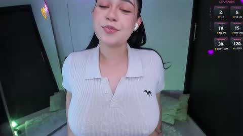 Snapshot of daniela_hornny chatting on 10/25/25, 03:58 dani h0rx online show from 10/25/25, 03:58