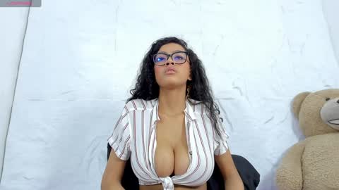 Snapshot of daniela_mendozza chatting on 12/04/24, 08:29 Dani online show from 12/04/24, 08:29