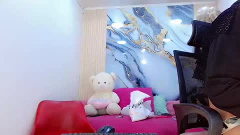 daniela_pink_ online show from 02/20/26, 08:53