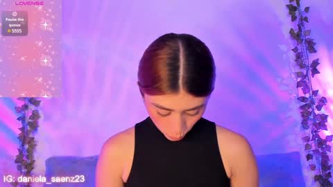 Snapshot of daniela_saenz1 chatting on 12/16/24, 12:15 Dani Saenz online show from 12/16/24, 12:15