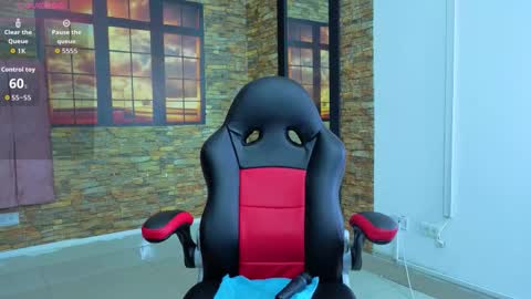 lorena online show from 11/28/25, 09:06