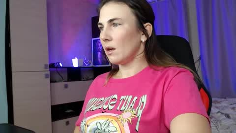 Snapshot of danielacooperx chatting on 10/18/25, 06:41 Daniela Cooper online show from 10/18/25, 06:41