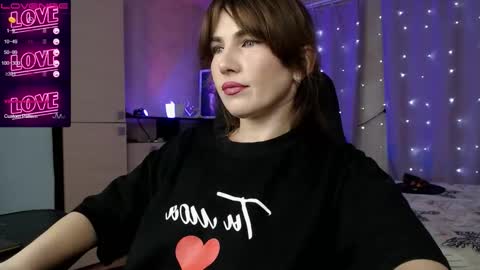 Snapshot of danielacooperx chatting on 10/20/25, 05:13 Daniela Cooper online show from 10/20/25, 05:13