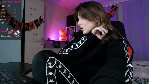 Snapshot of danielacooperx chatting on 11/05/25, 05:02 Daniela Cooper online show from 11/05/25, 05:02