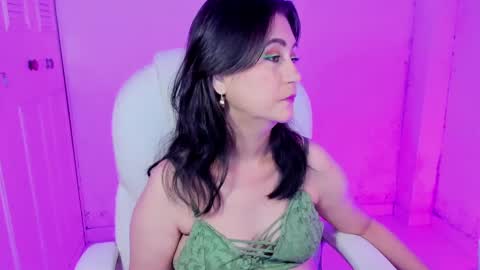 Daniela online show from 02/06/25, 04:42