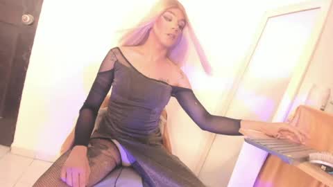 danielamay00 online show from 06/28/26, 07:20