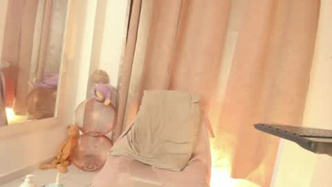danielamay00 online show from 07/12/26, 09:50