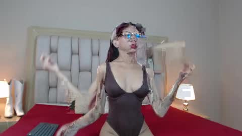 danielapolo_ online show from 07/23/26, 12:25