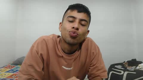 danielitopapii online show from 02/13/25, 03:03