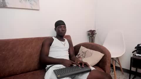 daniell_ferrari online show from 02/11/25, 02:35