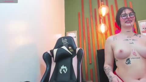 daniella online show from 02/20/25, 09:42