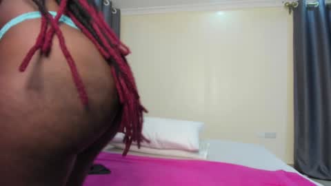 Snapshot of danielle_rock chatting on 02/06/25, 03:16 danielle_rock online show from 02/06/25, 03:16