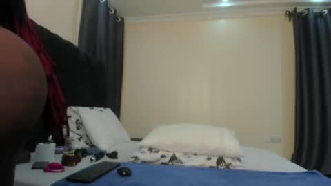 Snapshot of danielle_rock chatting on 02/18/25, 08:03 danielle_rock online show from 02/18/25, 08:03