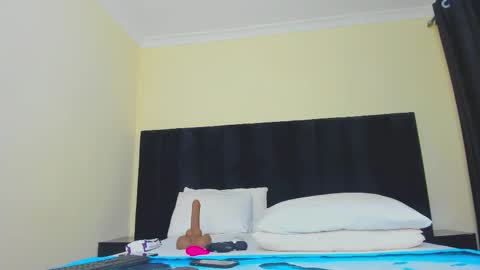 Snapshot of danielle_rock chatting on 11/10/25, 12:59 danielle_rock online show from 11/10/25, 12:59