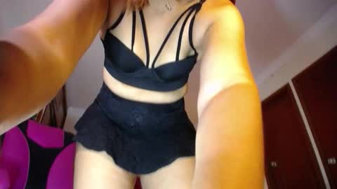 Angie online show from 09/21/25, 05:14