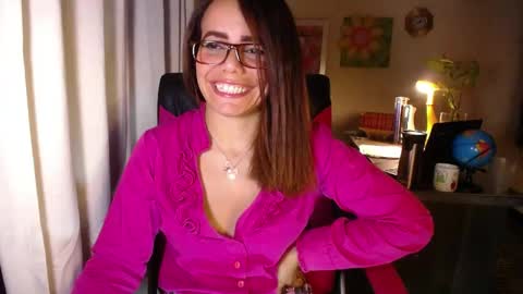 Angie online show from 06/04/26, 05:52
