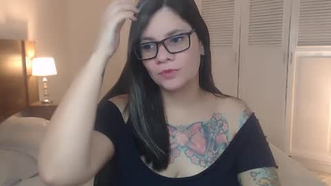 daniellerain online show from 04/06/26, 10:05