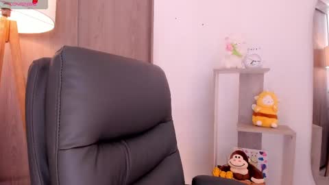 Danielle Rose online show from 10/04/25, 09:46