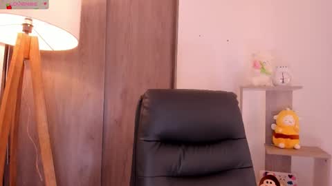 Danielle Rose online show from 11/11/25, 11:05