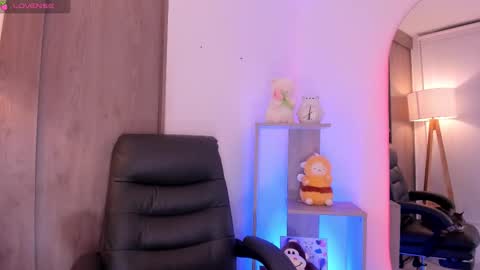 Danielle Rose online show from 11/14/25, 11:02